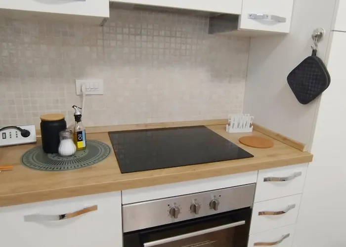 Sanraffaele 117 - Ospedale & Metro Milano - Intero Appartamento Appartement *